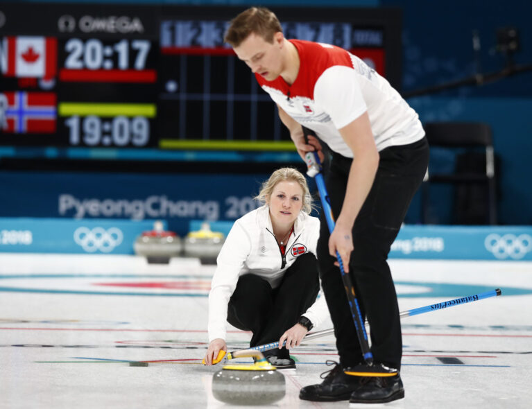 Norges curlingpar utslått av canadiske proffer