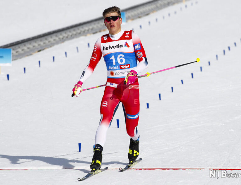 Klæbo parkerte konkurrentene og tok VM-gull på sprinten