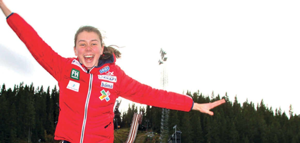 HOPPENDE GLAD: I tillegg til å være del av tidenes første norske kombinertlandslag for kvinner, er Mari Leinan Lund også utøverrepresentant i det internasjonale skiforbundet, FIS.