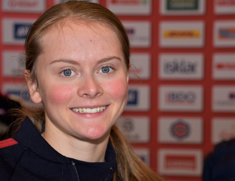 Mathilde har ingen hast med å forlate jenterommet