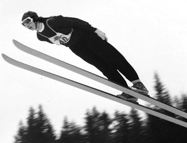 Anita Wold: Øverst rager verdensrekorden på 98,5 meter i Sapporo