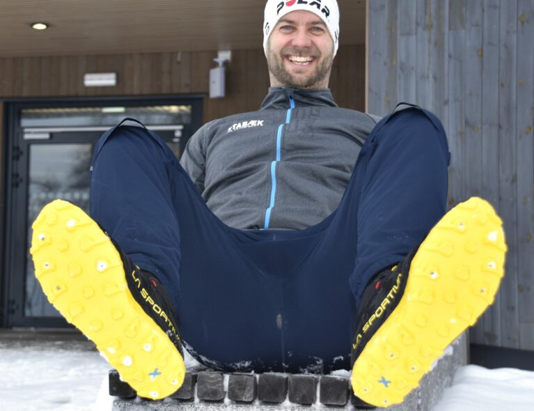 Kristoffer Torgersen gir både Icebug Arcus BU Grip GTX og VJ Sarva ACE toppkarakter i test av vinterløpesko med pigg