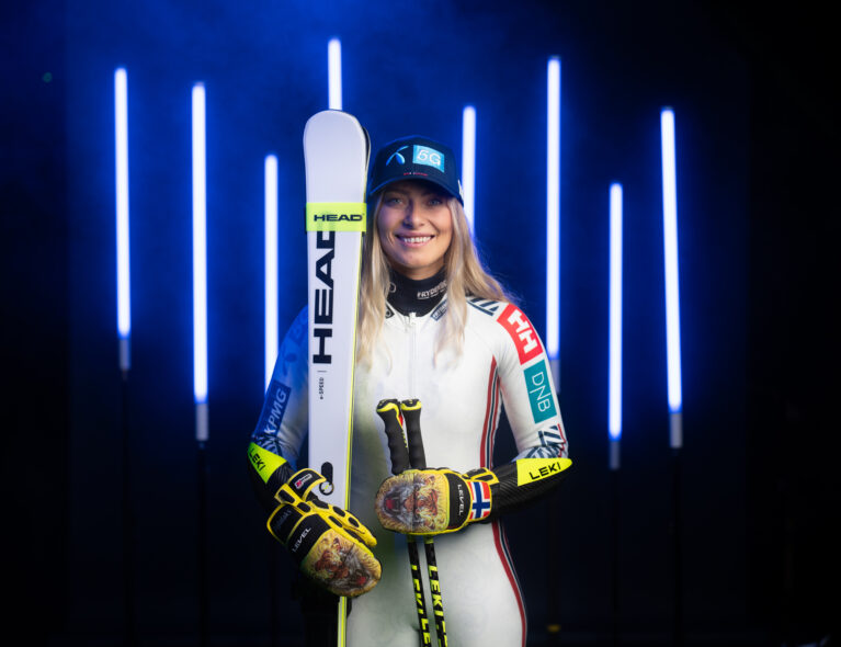 Livet smiler til utforstjernen Ragnhild Mowinckel: -Gifter meg til høsten