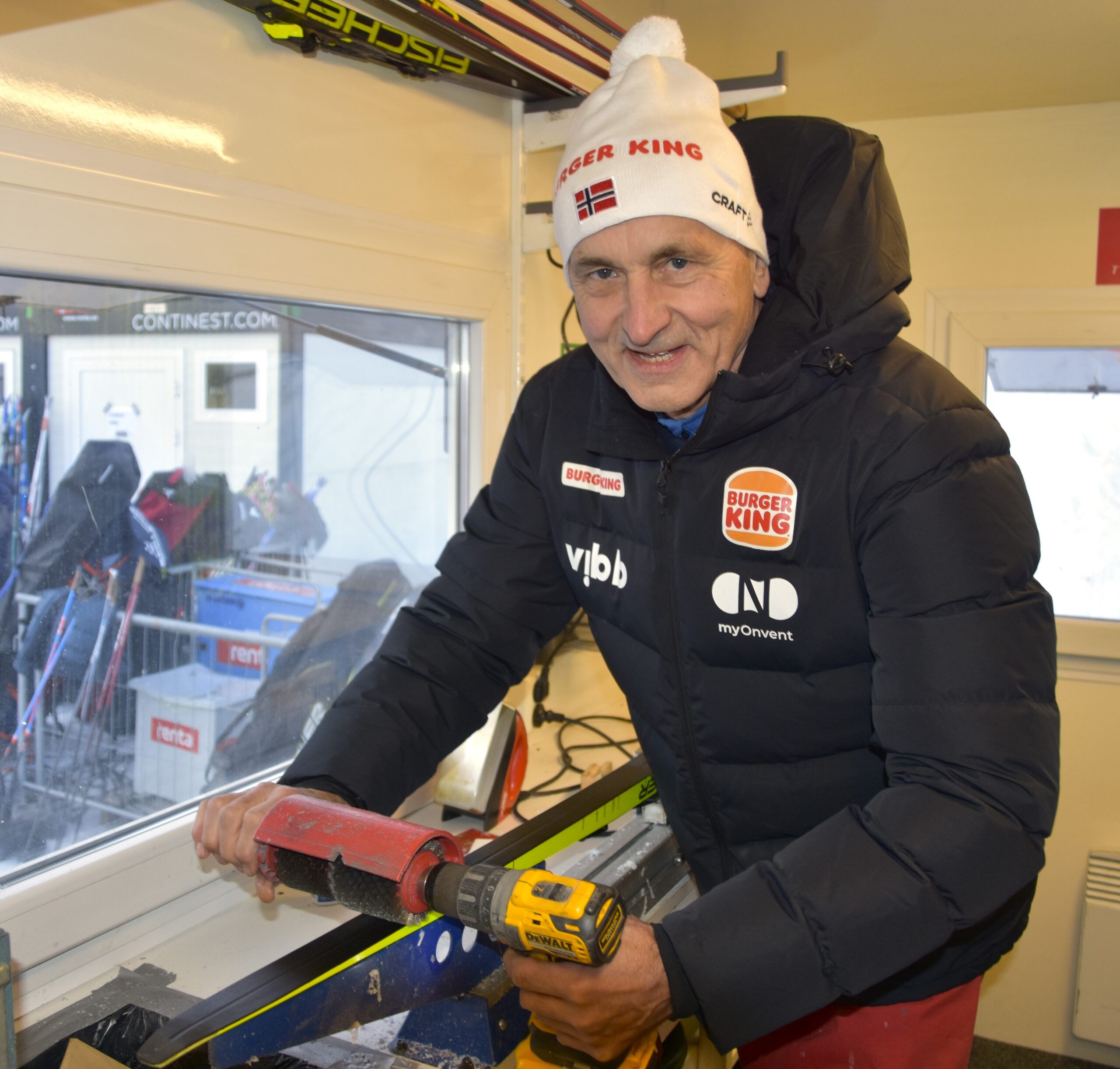 John Northug: – Petter og jeg har to motto: Skiglede og humor. Han leverer godt på begge deler