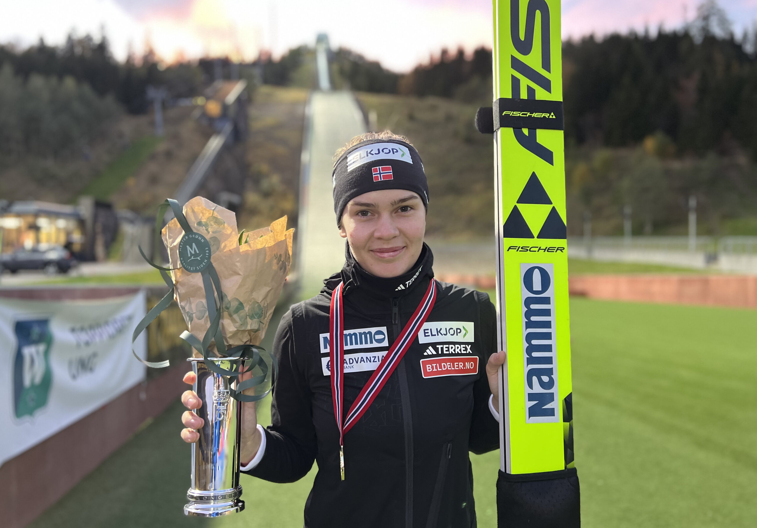 Anne Odine Strøm tok kongepokalen da hun vant NM i Midtstubakken