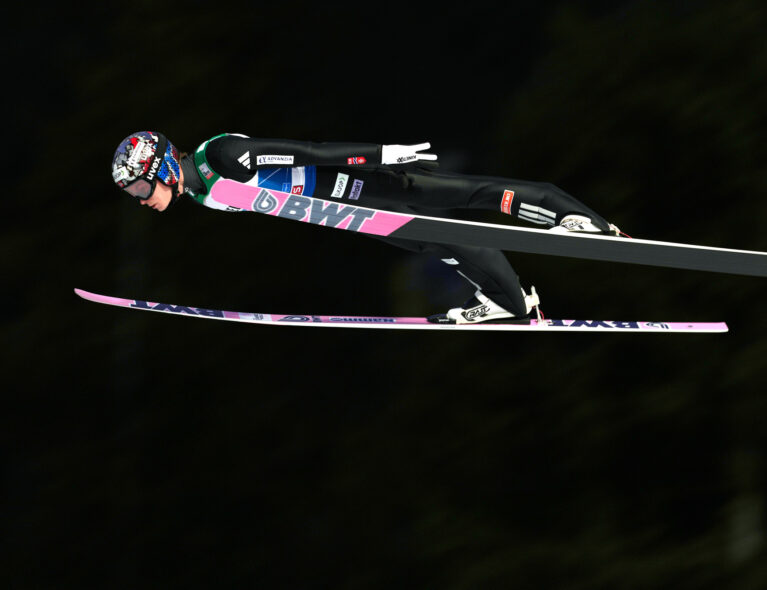 Stor norsk tropp klar for skiflygings-VM